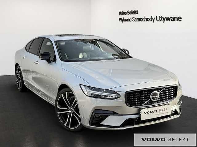 Używany Volvo S90 235 KM (172 kW) 2022 Srebrny Sedan/Limuzyna