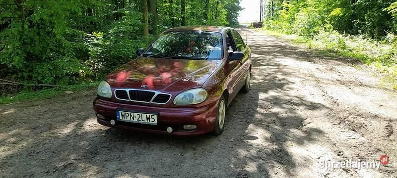 Używany Chevrolet Lanos 1999 Bordowy Sedan/Limuzyna
