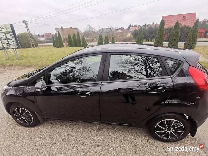 Czarny Używany 2013 Ford Fiesta Hatchback | 21 500 zł (Uczciwa cena) - Obraz 1/4