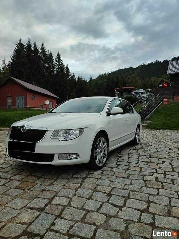 Biały Używany 2012 Skoda Superb Sedan/Limuzyna | 20 000 zł - Obraz 1/3