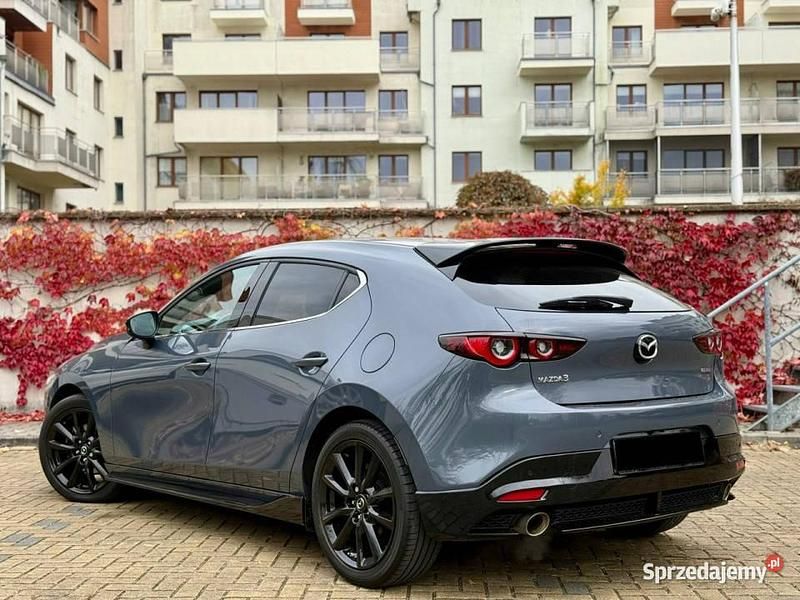 Używany Mazda 3 Luxury 186 KM (136 kW) 2023 Szary Hatchback