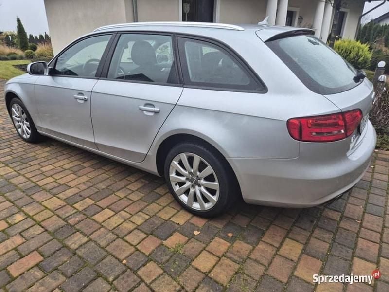 Używany Audi A4 2013 Srebrny Kombi