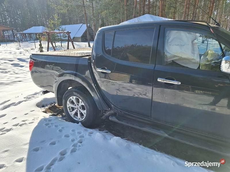 Używany Mitsubishi L200 2011 Pickup