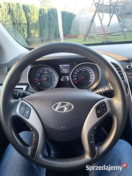 Używany Hyundai i30 101 KM (74 kW) 2016 Niebieski Hatchback