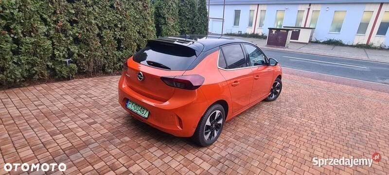 Pomarańczowy Używany 2022 Opel Corsa-e Hatchback | 79 000 zł - Obraz 1/4