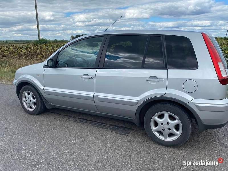 Używany Ford Fusion 2009 Srebrny Hatchback