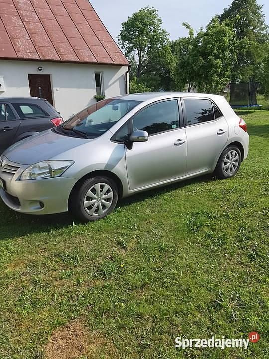 Srebrny Używany 2013 Toyota Auris Hatchback | 24 000 zł (Dobra cena) - Obraz 1/4