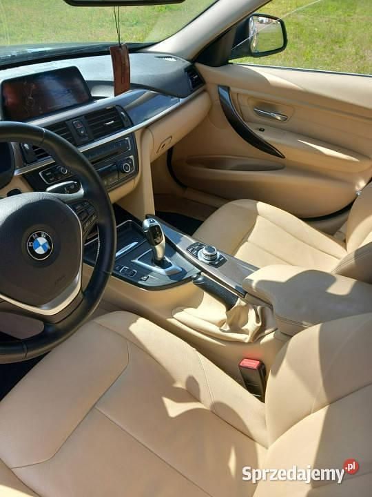 Grafitowy Używany 2015 BMW 318 Kombi | 47 700 zł (Dobra cena) - Obraz 1/4