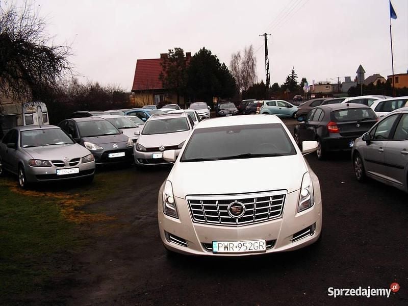 Beżowy Używany 2015 Cadillac XTS Sedan/Limuzyna | 59 500 zł - Obraz 1/4