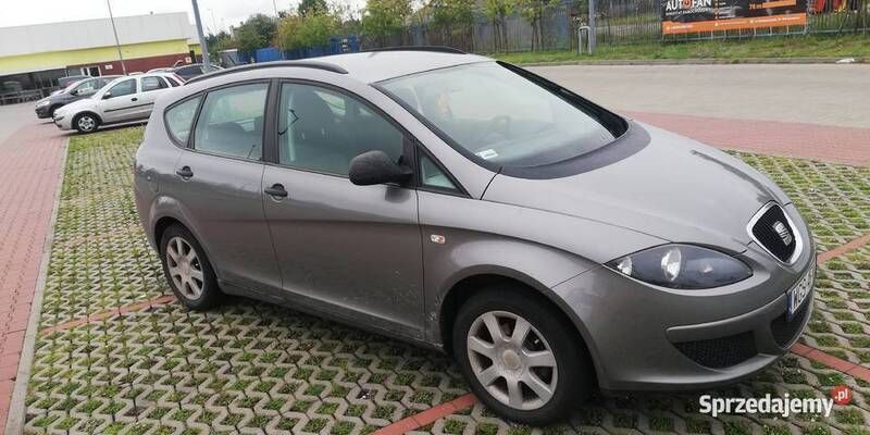 Szary Używany 2008 Seat Altea XL Minivan | 19 500 zł (Dość drogi) - Obraz 1/4