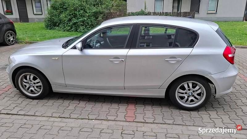 Srebrny Używany 2008 BMW 118 Hatchback | 16 900 zł (Dobra cena) - Obraz 1/4