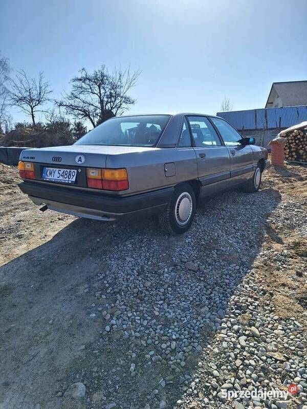 Używany Audi 100 1988 Szary Sedan/Limuzyna