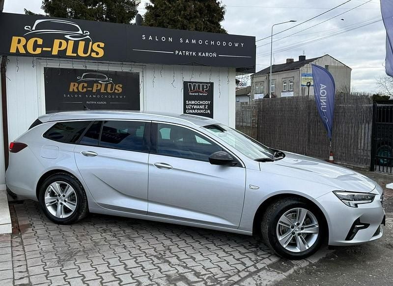 Używany Opel Insignia 170 KM (125 kW) 2021 Srebrny Kombi