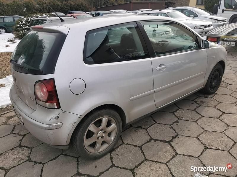 Używany VW Polo 2005 Srebrny Hatchback