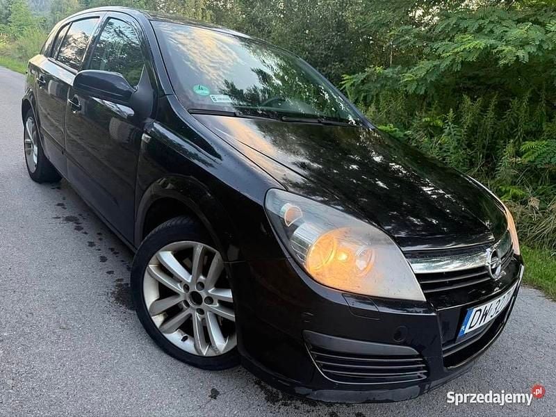 Czarny Używany 2006 Opel Astra Hatchback | 6400 zł (Dobra cena) - Obraz 1/4