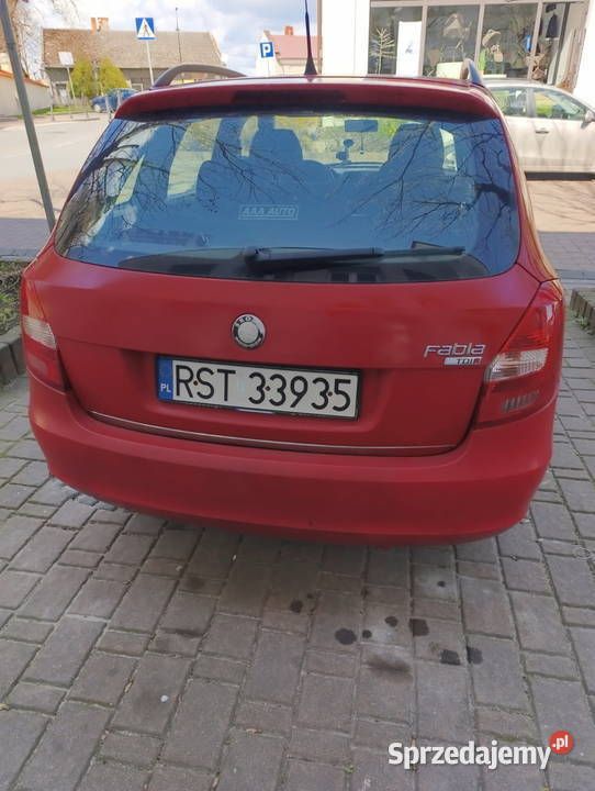 Czerwony Używany 2009 Skoda Fabia Kombi | 4700 zł (Super Cena) - Obraz 1/4
