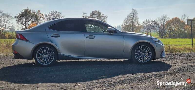 Srebrny Używany 2016 Lexus IS200t Sedan/Limuzyna | 56 500 zł - Obraz 1/4