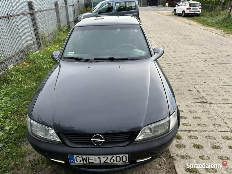 Szary Używany 1998 Opel Vectra Sedan/Limuzyna | 3500 zł (Drogi) - Obraz 1/4