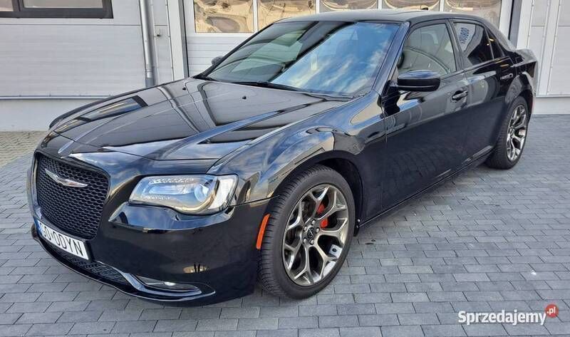 Czarny Używany 2016 Chrysler 300S Sedan/Limuzyna | 64 999 zł - Obraz 1/4