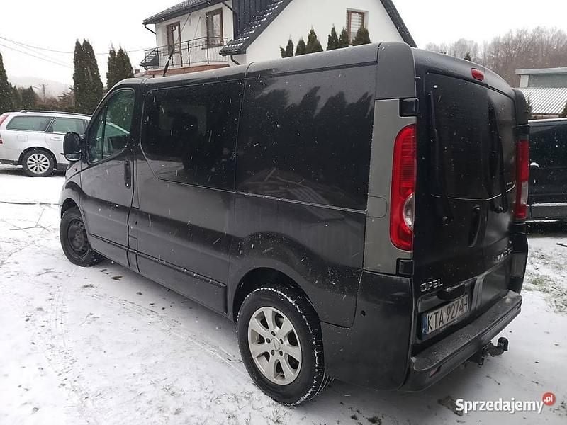 Używany Opel Vivaro 2007 Czarny Minivan