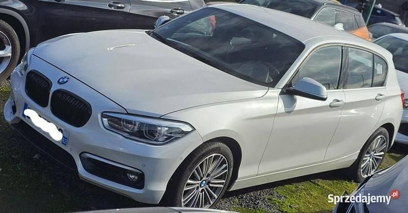 Używany BMW 118 150 KM (110 kW) 2018 Biały Hatchback