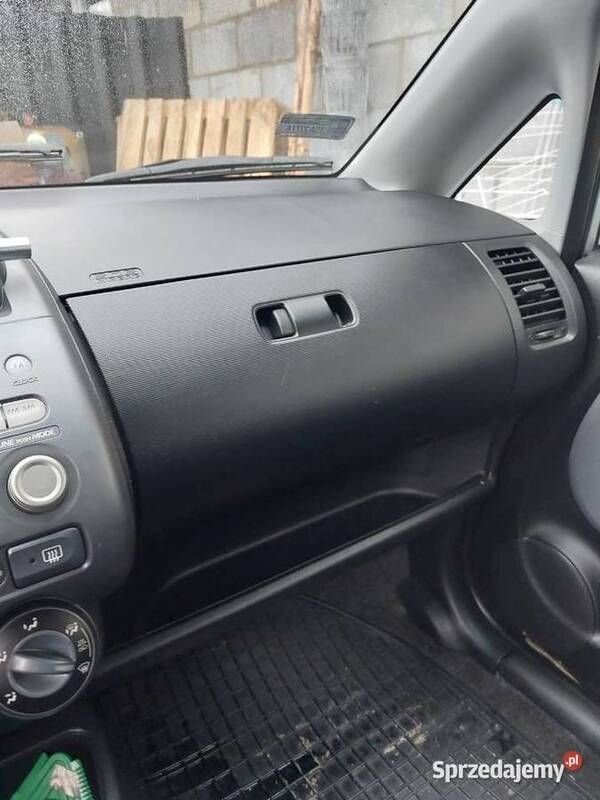 Używany Honda Jazz 2004 Srebrny Hatchback