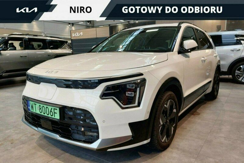 Biały (metalik) Używany 2023 Kia e-Niro 2 SUV | 129 900 zł - Obraz 1/4