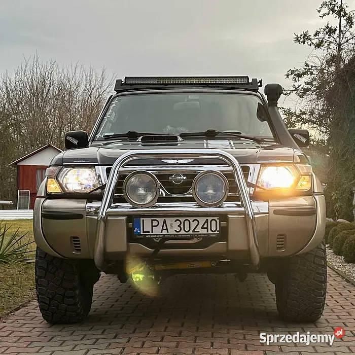 Używany 2000 Nissan Patrol SUV | 115 000 zł - Obraz 1/4