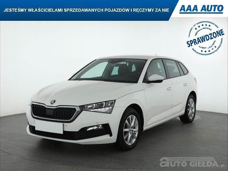 Używany Skoda Scala 2021 Biały Hatchback