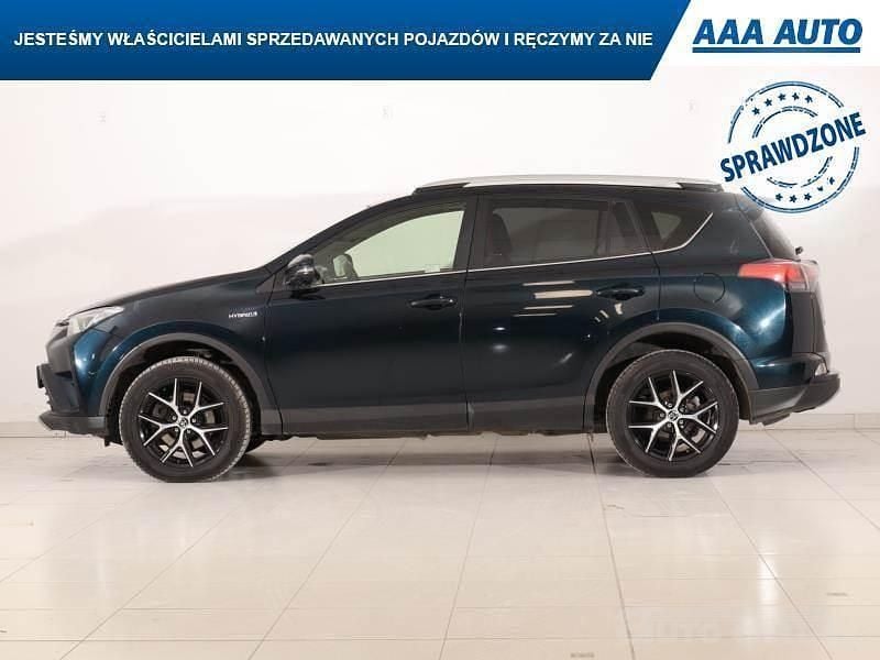 Używany Toyota RAV4 197 KM (144 kW) 2017 Czarny SUV