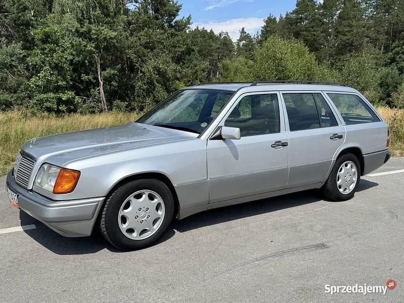 Używany 1994 Mercedes E280 | 21 500 zł - Obraz 1/4