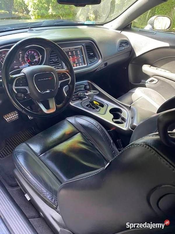 Używany 2015 Dodge Challenger SXT Coupe | 79 999 zł - Obraz 1/4