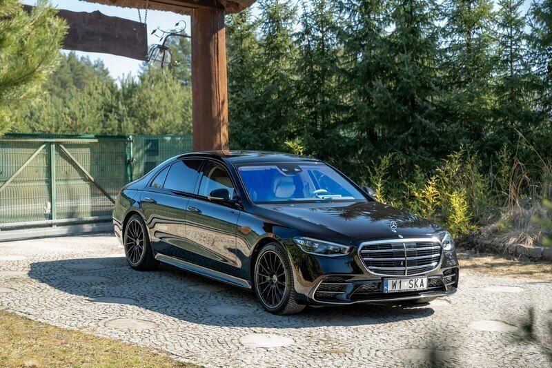 Czarny (metalik, perła) Używany 2022 Mercedes S350 Sedan/Limuzyna | 486 000 zł - Obraz 1/4