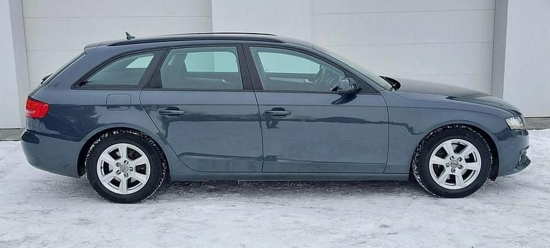 Używany Audi A4 136 KM (100 kW) 2011 Szary (metalik) Kombi