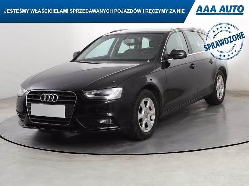 Używany Audi A4 170 KM (125 kW) 2012 Czarny