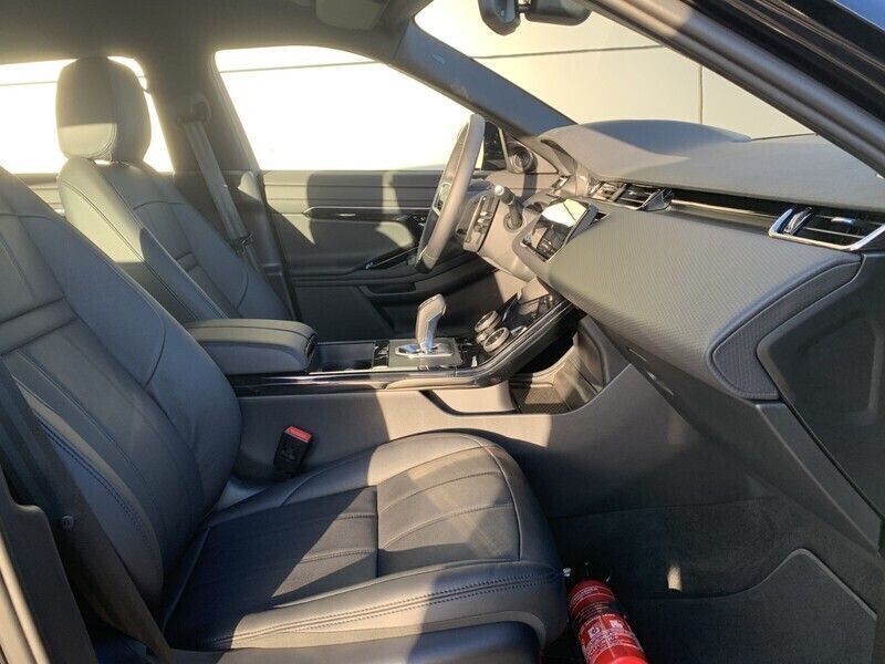 Używany Land Rover Range Rover evoque R-Dynamic 2023 Santorini black SUV