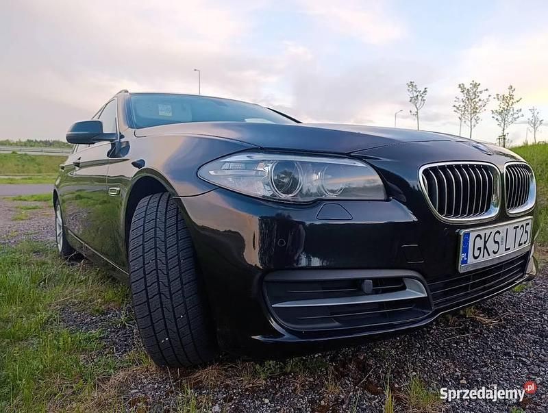 Używany BMW 520 2014 Czarny Sedan/Limuzyna