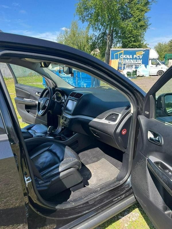 Używany Fiat Freemont 170 KM (125 kW) 2016 Czarny SUV