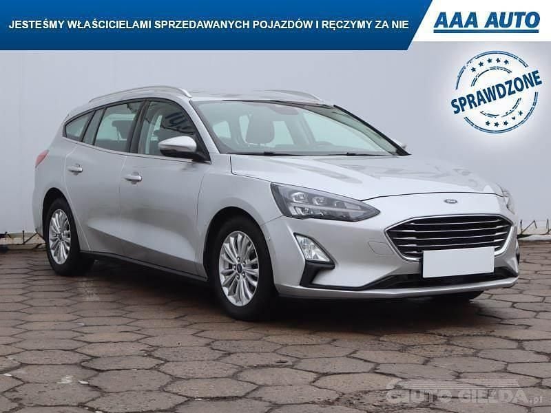 Używany Ford Focus 2020 Srebrny