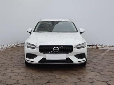 Używany Volvo V60 250 KM (183 kW) 2019 Biały Kombi