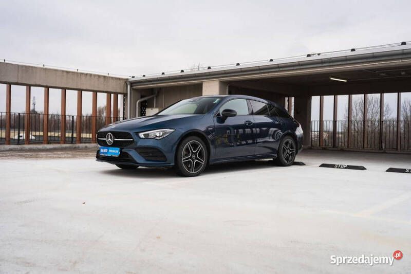 Niebieski Używany 2022 Mercedes CLA250e Sedan/Limuzyna | 124 999 zł - Obraz 1/4