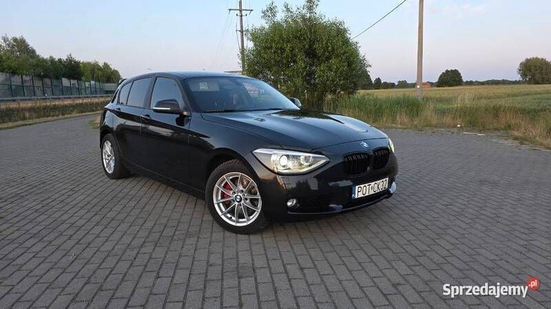 Czarny Używany 2014 BMW 118 Hatchback | 40 000 zł (Super Cena) - Obraz 1/4