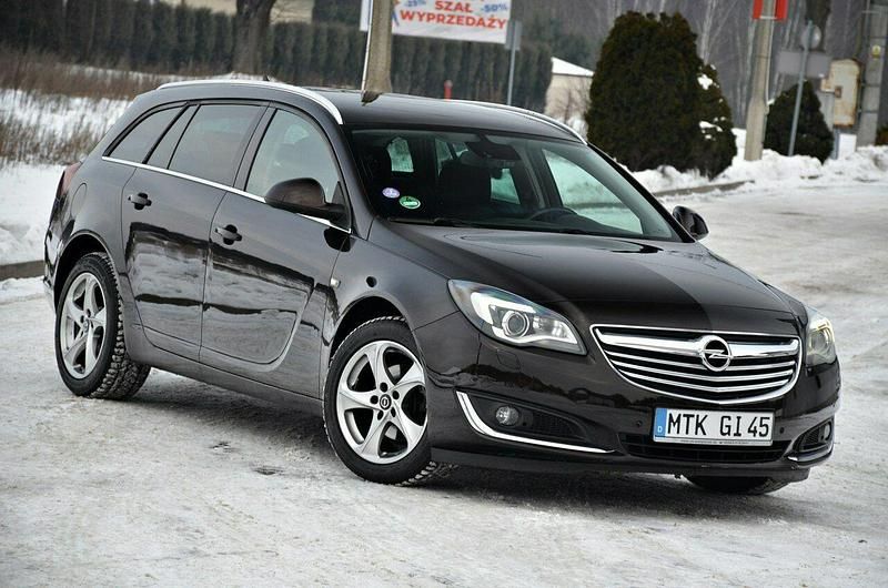 Używany Opel Insignia 140 KM (102 kW) 2014 Brązowy (metalik) Kombi