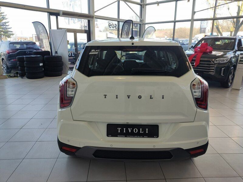 Używany Ssangyong (KGM) Tivoli 163 KM (119 kW) 2023 Biały SUV