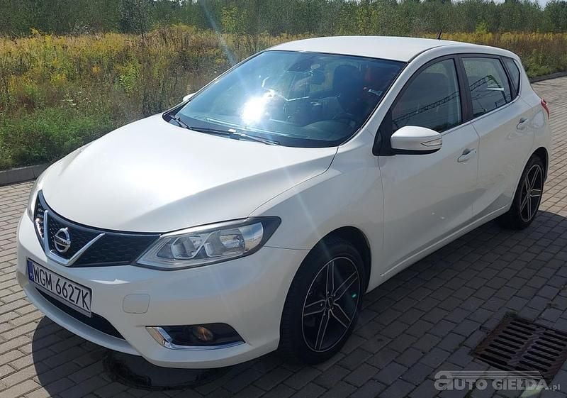 Biała perła Używany 2015 Nissan Pulsar Hatchback | 32 900 zł (Uczciwa cena) - Obraz 1/4