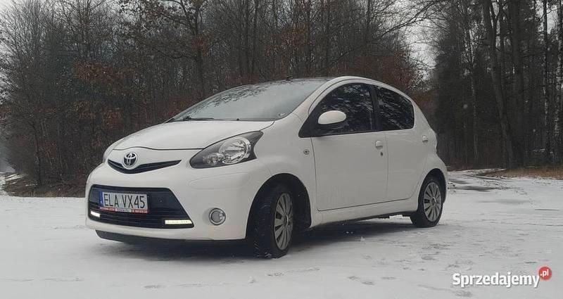 Używany Toyota Aygo 2014 Biały Hatchback
