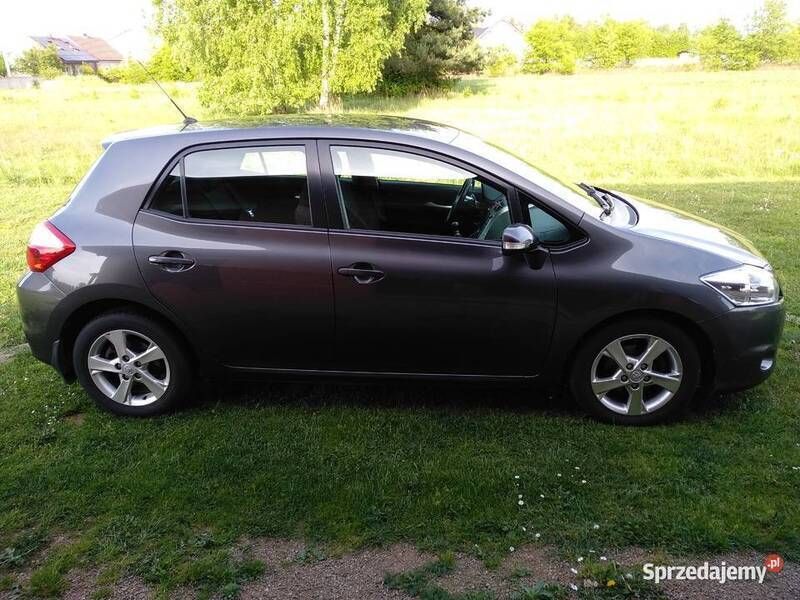 Szary Używany 2011 Toyota Auris Hatchback | 29 500 zł (Uczciwa cena) - Obraz 1/4