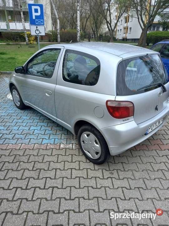 Używany Toyota Yaris 68 KM (50 kW) 1999