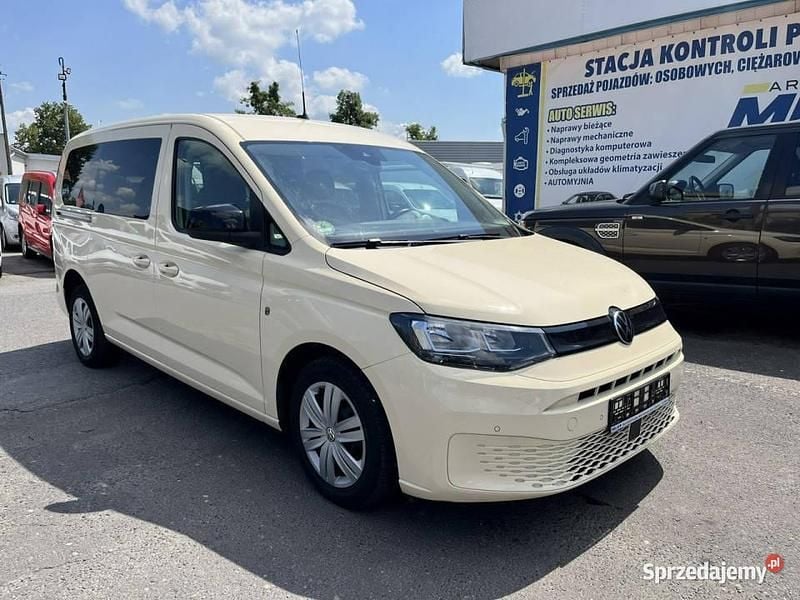 Beżowy Używany 2021 VW Caddy Maxi Minivan | 95 990 zł (Uczciwa cena) - Obraz 1/4