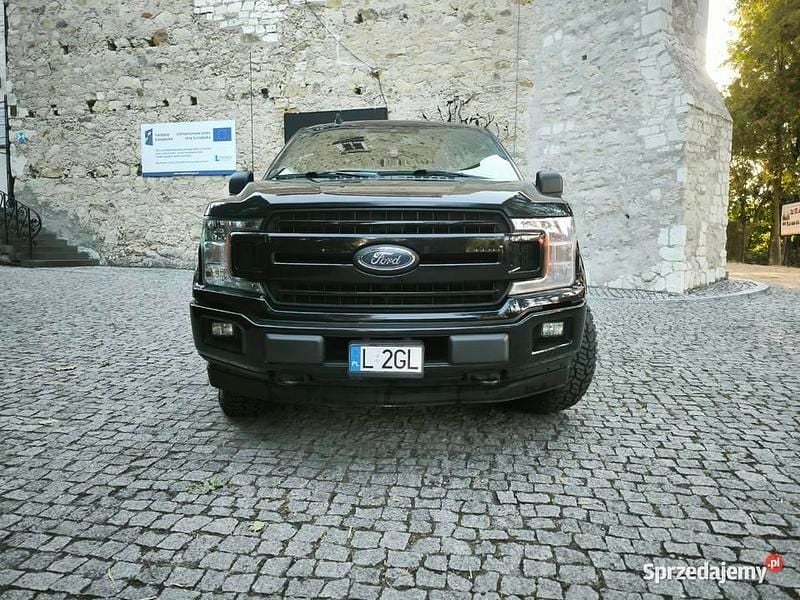 Czarny Używany 2019 Ford F-150 XLT Pickup | 145 000 zł (Dobra cena) - Obraz 1/4